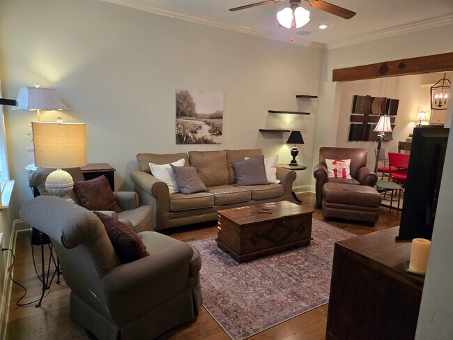Foto del edificio - 2206 Anderson Rd