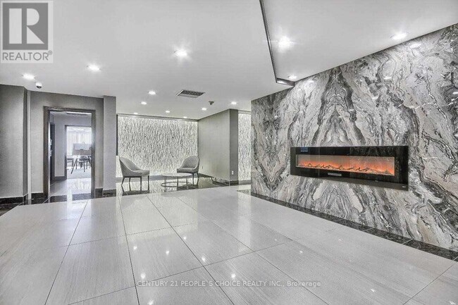 Photo du bâtiment - 7601 Bathurst St