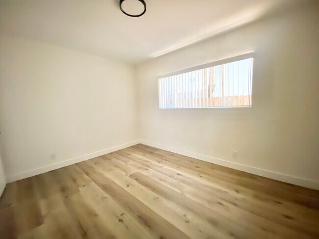 Foto del edificio - McLaughlin Apartments