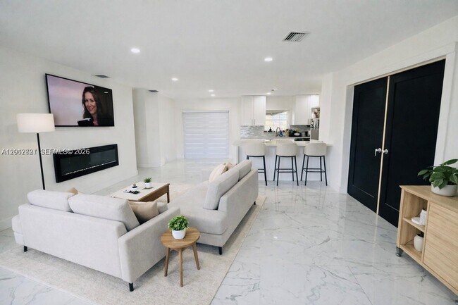 Foto del edificio - 17010 NW 53rd Ave
