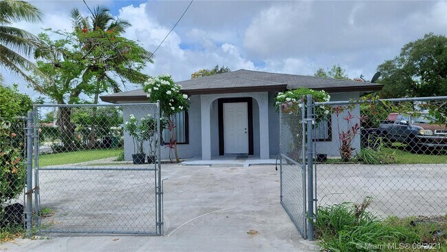 Building Photo - 21590 SW 119th Ave