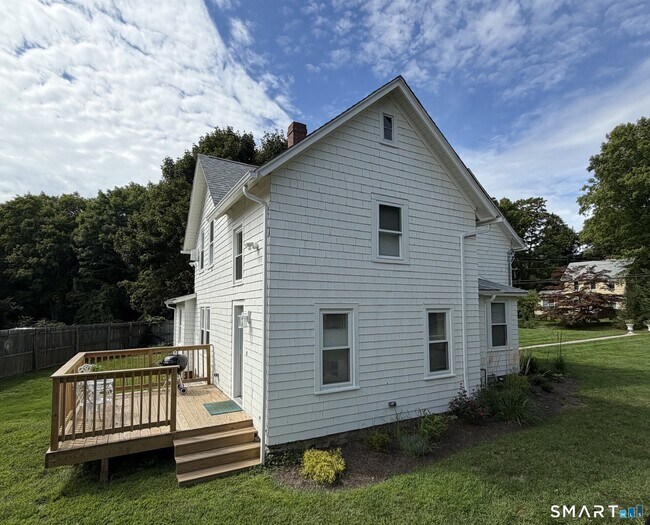 Foto del edificio - 70 Cottage Rd