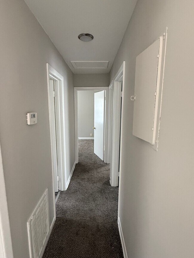Building Photo - Charming 3-Bedroom Home in Spring Lake, NC