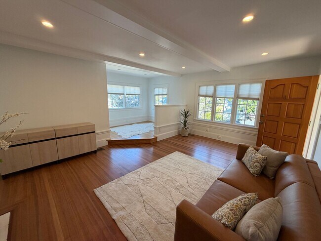 Foto del edificio - 879 E 28th St