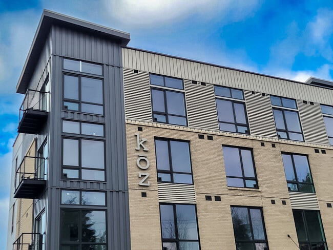Building Photo - Koz on Bickford