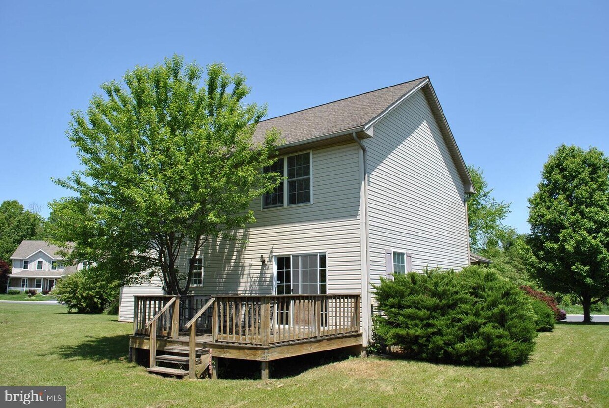 138 Westgate Dr, Mount Holly Springs, PA 17065 House Rental in Mount