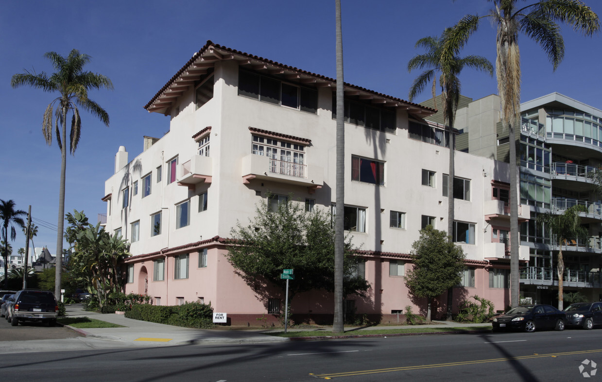 Primary Photo - The Palomar Apartments