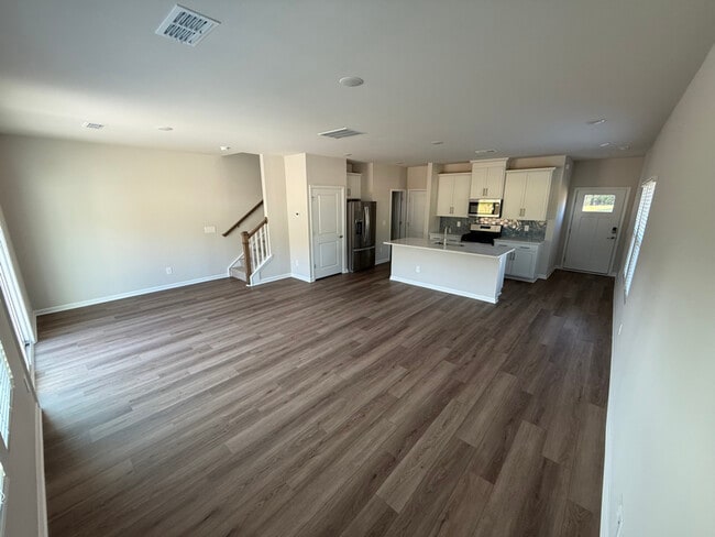 Building Photo - 1027 Winding Spg Dr