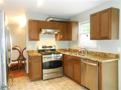 Building Photo - 11 Karnell Ct
