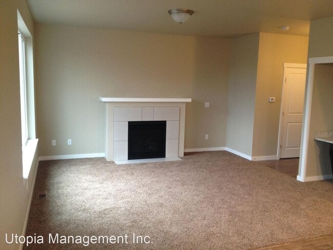 Building Photo - 4 br, 2.5 bath House - 536 HARMAN WAY
