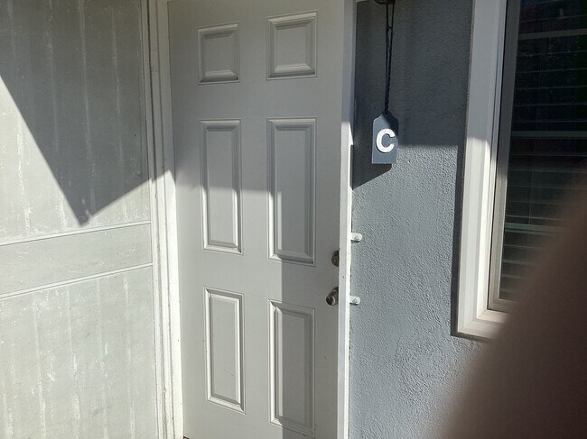 Building Photo - 248 S Vista Bonita Ave