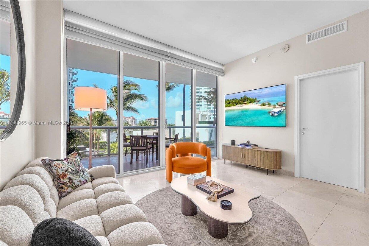 Foto principal - 50 South Pointe Dr
