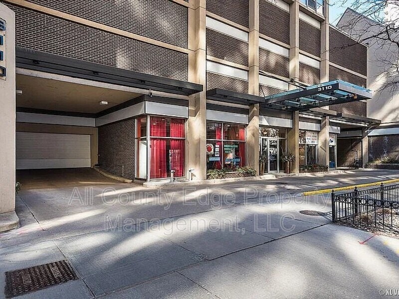 Primary Photo - 3110 N Sheridan Rd