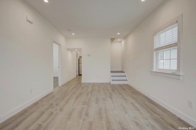 Building Photo - 50 Nassau Ln