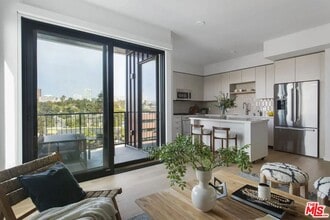 Building Photo - 10310 Santa Monica Blvd