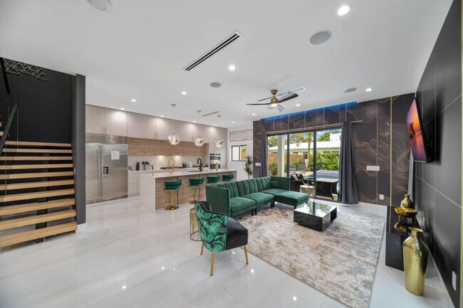 Foto del edificio - 547 NE 16th Ave