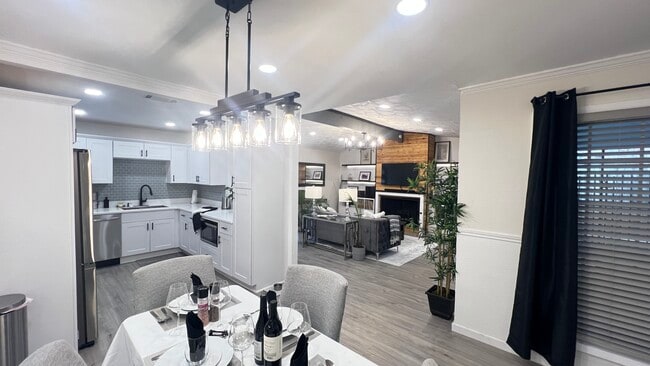 Building Photo - 2604 Nelwin Pl