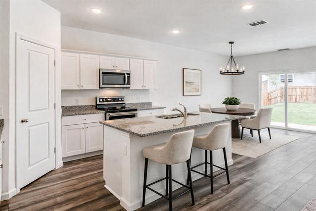 Foto del edificio - 720 Holly St