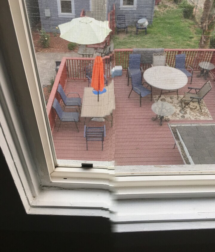 Shared Deck - 1467 9th St