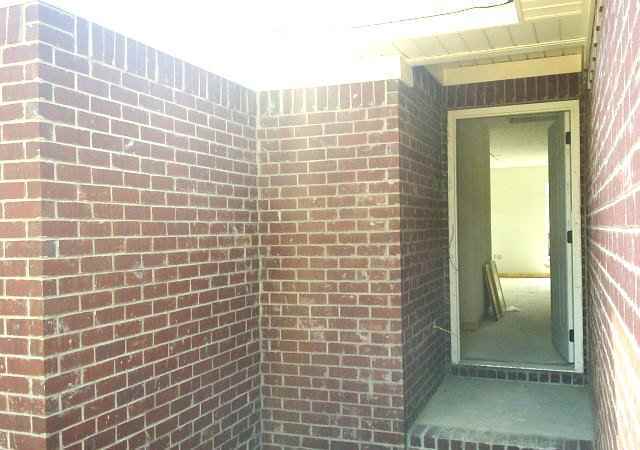 Building Photo - Family Friendly Neighborhood in Greenbrier!