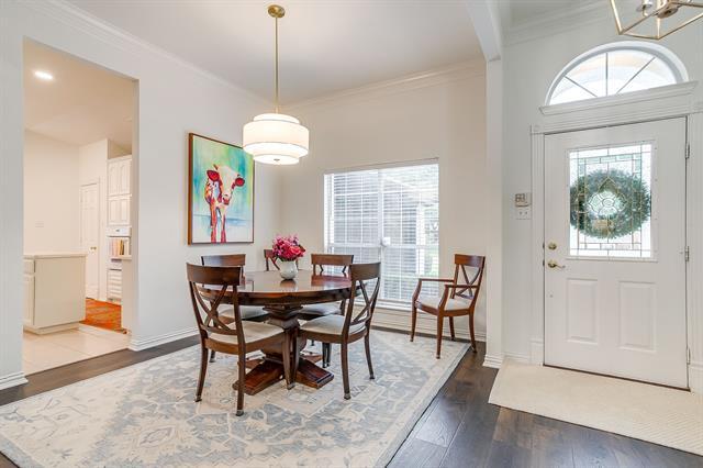 Foto del edificio - 3228 Riverwood Dr