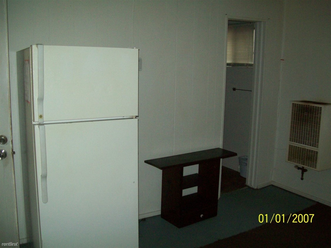 Building Photo - Studio, 1 bath  - G-7134 N. Dort Hwy #1