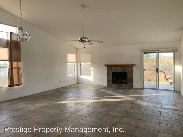 Building Photo - 3 br, 2 bath House - 401 N Calle Rinconado
