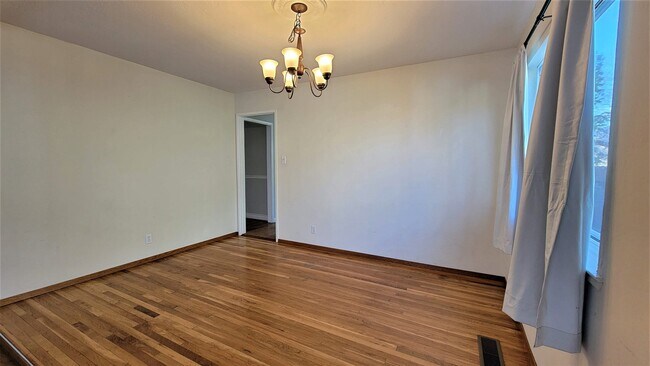 Building Photo - 6538 Inglewood Drive