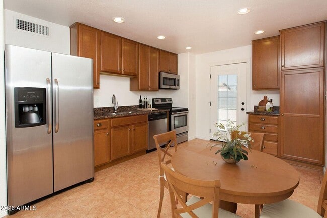 Foto del edificio - 3228 W Lisbon Ln