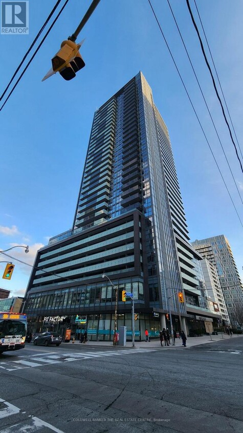 Photo principale - 125-1125 Redpath Ave