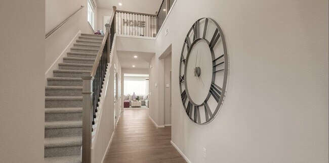 Foto del edificio - Spacious 5-bedroom, 3.5-bath in Tahoma Ridge Community