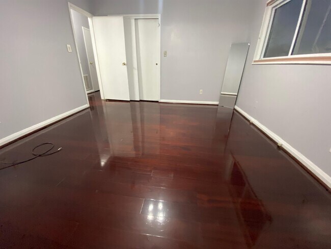 Building Photo - 3728 Coronado Rd