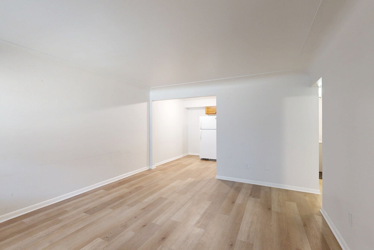 Photo - Parklane Apartments