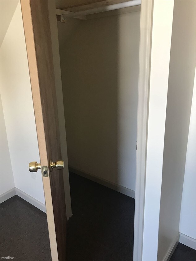 Building Photo - 3 br, 1 bath  - 625 Madison Ave Apt 1