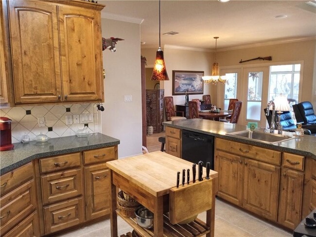 Building Photo - 105 Terlingua Trail