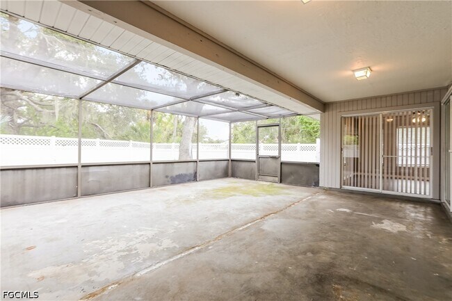 Foto del edificio - 4826 Hurley Ave