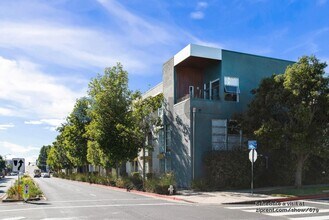 Building Photo - 1332 Powell St