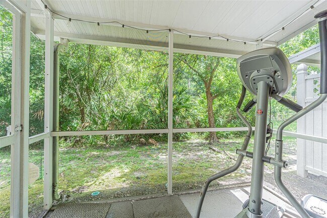 Foto del edificio - 6208 Clifton Palms Dr