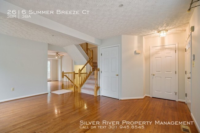 Foto del edificio - 2616 Summer Breeze Ct