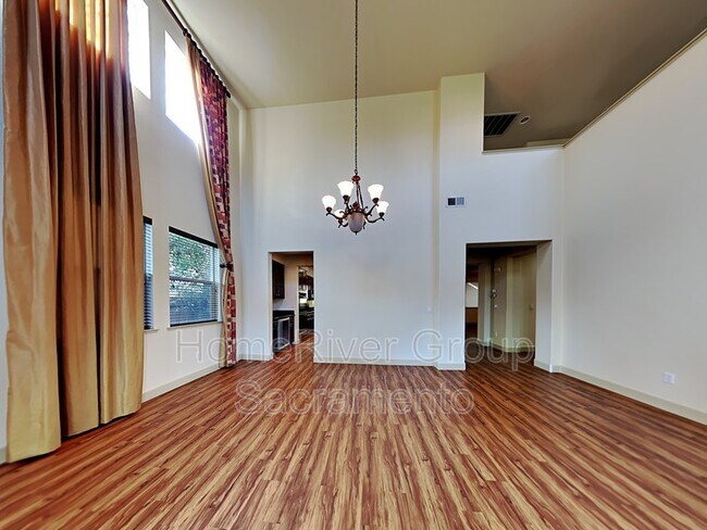 Building Photo - 3019 Rubicon Way