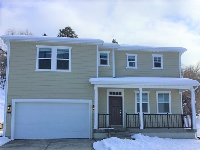 Primary Photo - 798 North Henry Lane