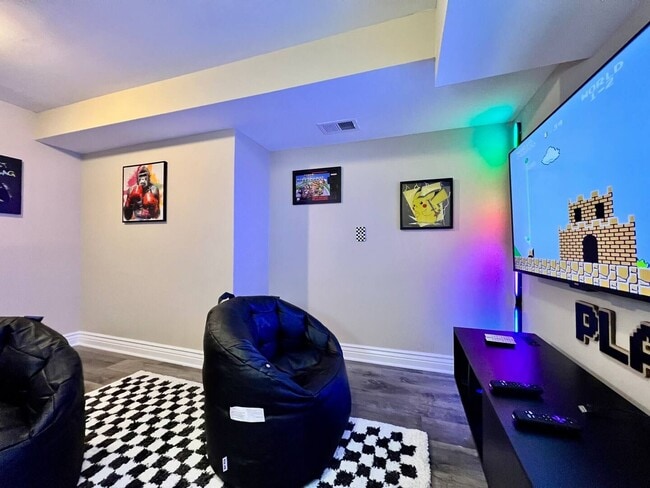 Foto del edificio - Executive home in West Chester Game Room Hot Tub