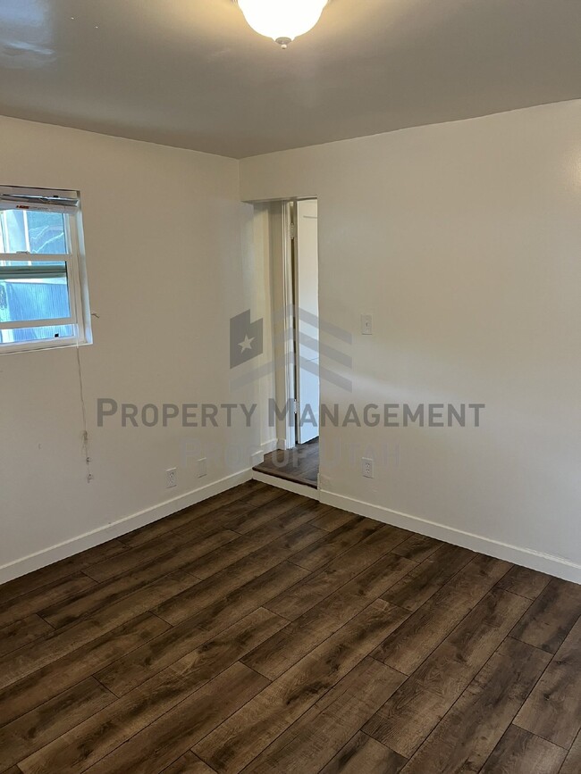Building Photo - 2036 Liberty Ave