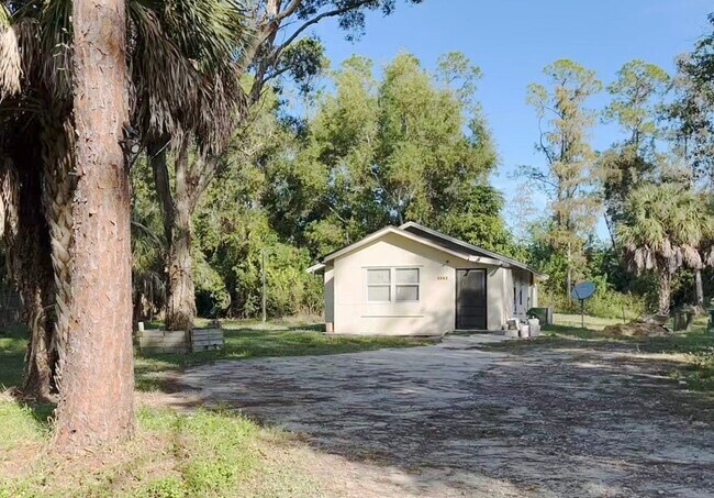 Building Photo - 1747 Acremaker Rd