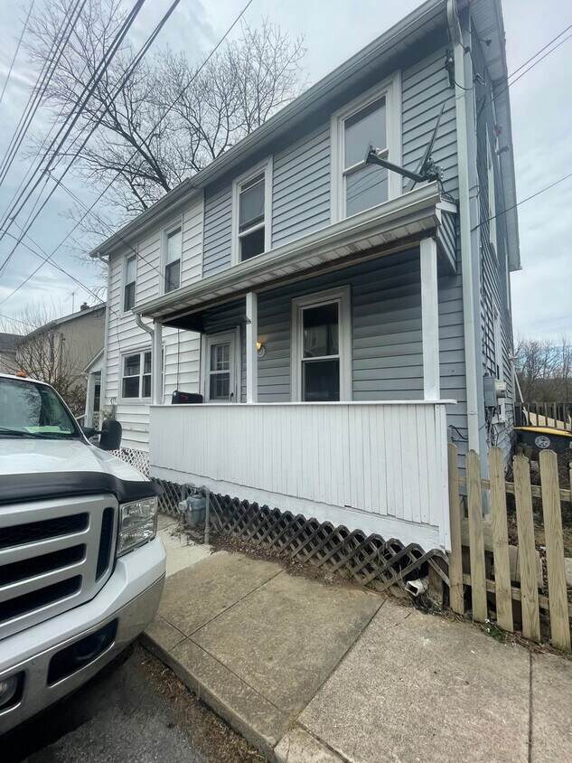 225 Mary St, Downingtown, PA 19335 House Rental in Downingtown, PA