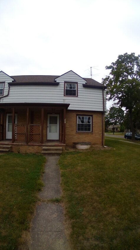 Front of 941 Ann - 941 Ann St
