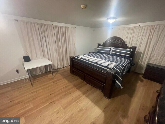 Foto del edificio - 7911 Carey Branch Dr