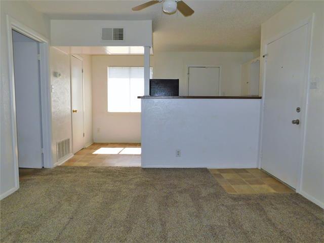 Building Photo - 401 Betchan Dr