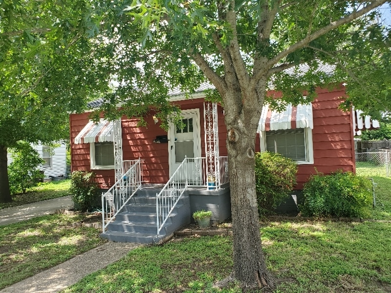 Photo - 7404 Arlie Ave