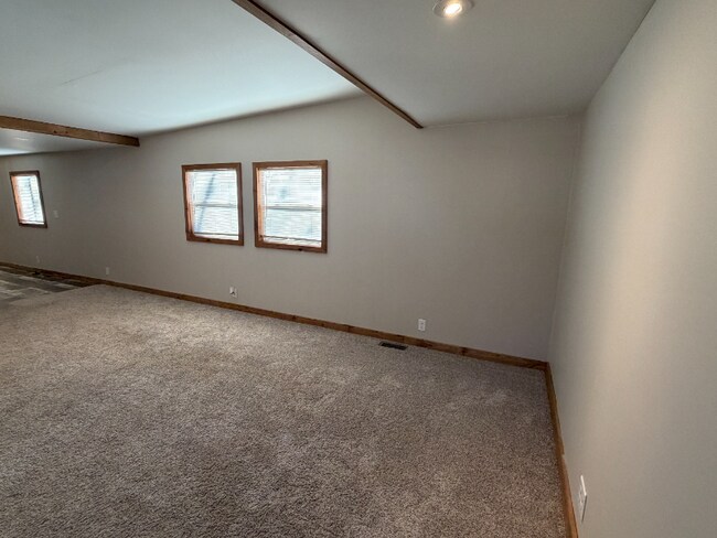 Foto del edificio - 4664 US-30